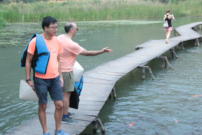 Ninh Binh 2 Day 1 Night Trip Small Group Tour With 4 star Hotel - Hoa Lu and Vietnam’s early capital