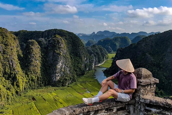 Ninh Binh 2 Days 1 Night with 4 Star Resort and Spa (Group 8) - Lunch and the flavors of northern Vietnam