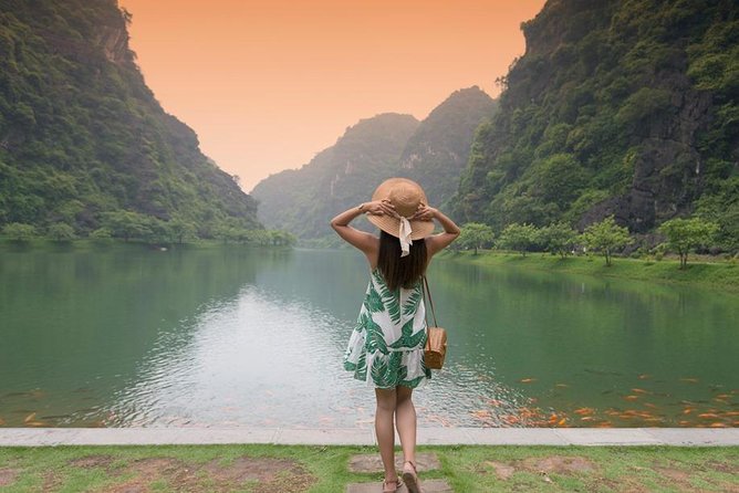 Ninh Binh Daily Tour: Hoa Lu- Am Tien Cave - Tam Coc- Bike - Bich Dong pagoda - Bich Dong Pagoda and its 200 steps
