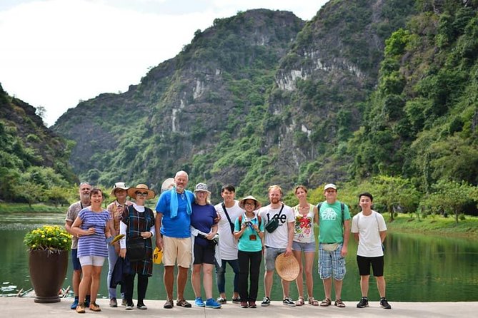 Ninh Binh Daily Tour: Hoa Lu - Am Tien Cave- Trang An boat ride - Trang An by sampan, the real centerpiece