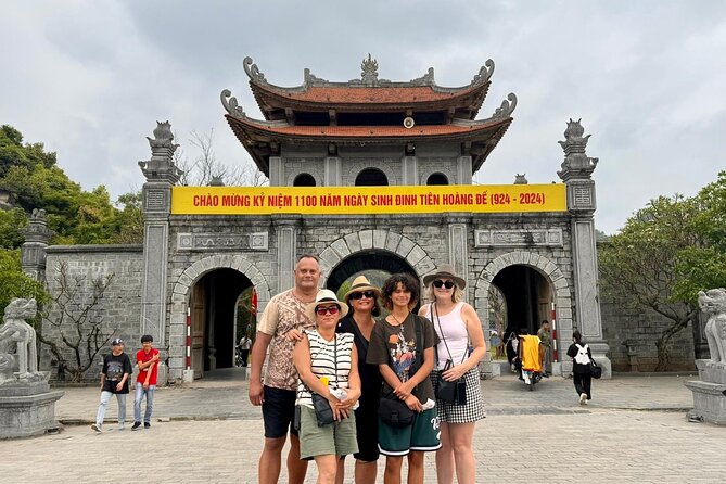 Ninh Binh Day Tour from Hanoi: Hoa Lu Trang An and Mua Caves - Lunch, water, and the practical value of the package