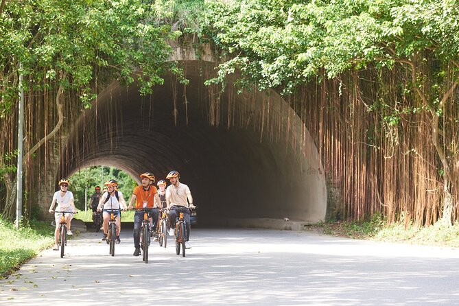 Ninh Binh Day Trip: Bai Dinh-Trang An-Mua Cave, Buffet, Boat, Bus - The $55 price and what it really covers