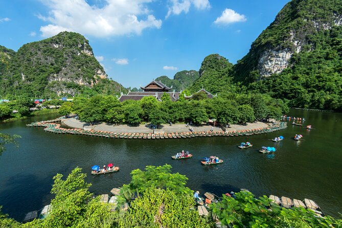 Ninh Binh Day Trip: Hoa Lu-Trang An/Tam Coc-Mua Cave-Cycling-Boat - Trang An by bamboo boat
