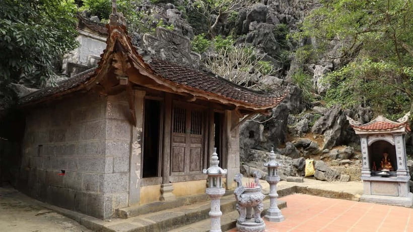 Ninh Binh E-bike Tour: Tam Coc Rural Life, Bich Dong & Dundj - Village roads through Coi Khe, Nham, and Thung Nang