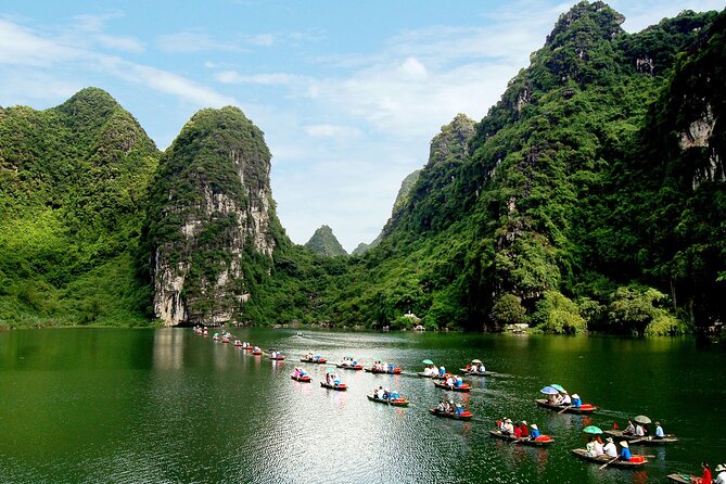 Ninh Binh full day-Hoa Lu temple & biking, Tam Coc boat trip, Dragon mountain - Hoa Lu and the Dinh and Le temples