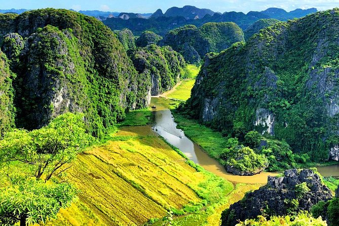 Ninh Binh Full-Day to Hoa Lu Tam Coc & Mua Cave Via Boat & Bike - Who should book this full-day tour