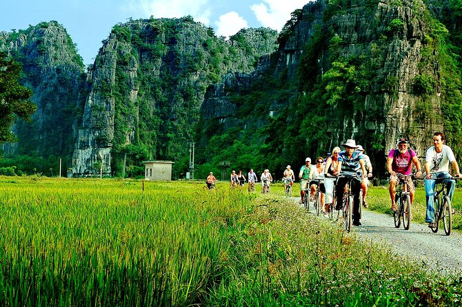 Ninh Binh Full Day Tour with Hoa Lu, Tam Coc and Mua Cave - Lunch beside the Tam Coc countryside