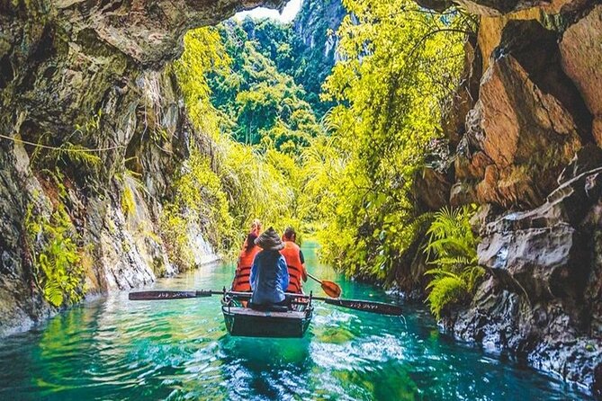 Ninh Binh Full-Day Trip to Trang An Mua Cave Hoa Lu Buffet Lunch - Limousine transport from Hanoi