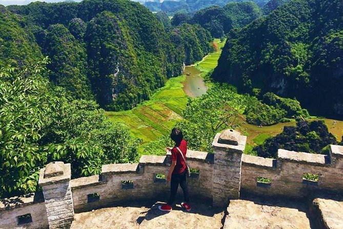 Ninh Binh Full-Day Trip to Trang An Mua Cave Hoa Lu Buffet Lunch - Hoa Lu, Vietnam’s former capital