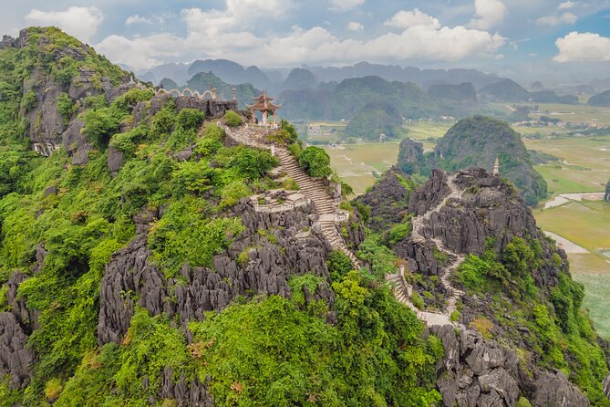 Ninh Binh Group Tour of 11 from Hanoi via Mua Cave Tam Coc Hoa Lu - Tam Coc by sampan boat