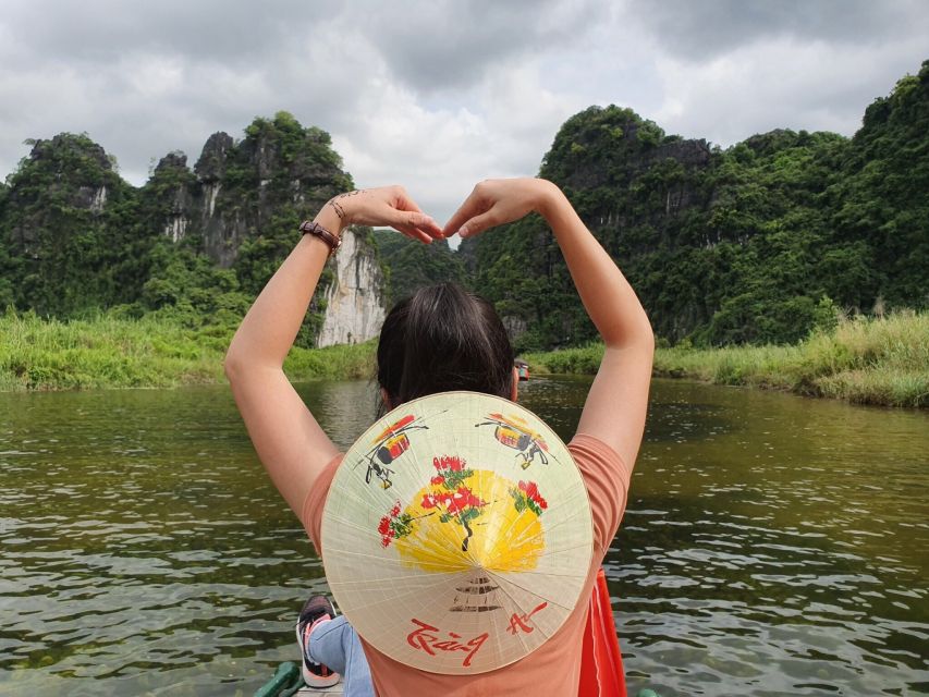 Ninh Binh: Hoa Lu, Mua Cave, and Trang An Tour and Boat Ride - Three hours through Trang An by sampan