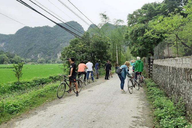 Ninh Binh Hoa Lu Tam Coc Mua Cave Boat & Bike Day trip from Hanoi: best selling - Tam Coc by bamboo boat for 90 minutes