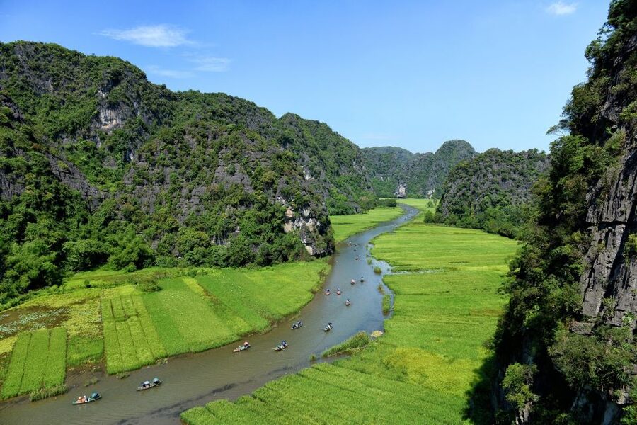 Ninh Binh: Hoa Lu, Trang An and Mua Caves Hiking Day Trip - A 2.5-hour boat ride through Trang An