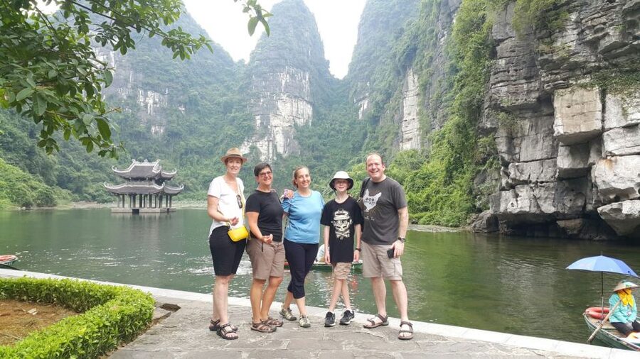 Ninh Binh: Hoa Lu, Trang An and Mua Caves Hiking Day Trip - The drive from Hoan Kiem to Hoa Lu