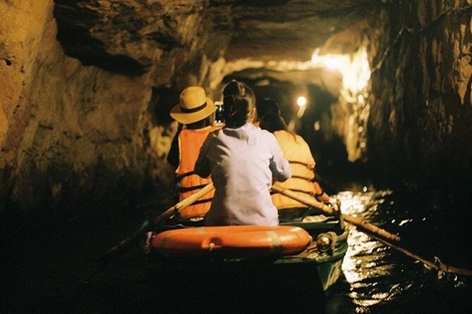 Ninh Binh Luxury Day Tour to Hoa Lu Trang An Mua Cave Max 9Pax - Three hours on the Trang An waterways