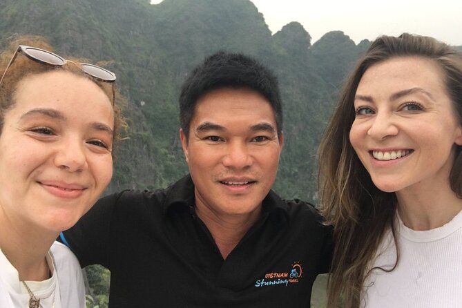Ninh Binh Private Tour to Mua Cave Trang An Grottoes From Hanoi - Trang An by sampan, with two hours on the Sao Khe River