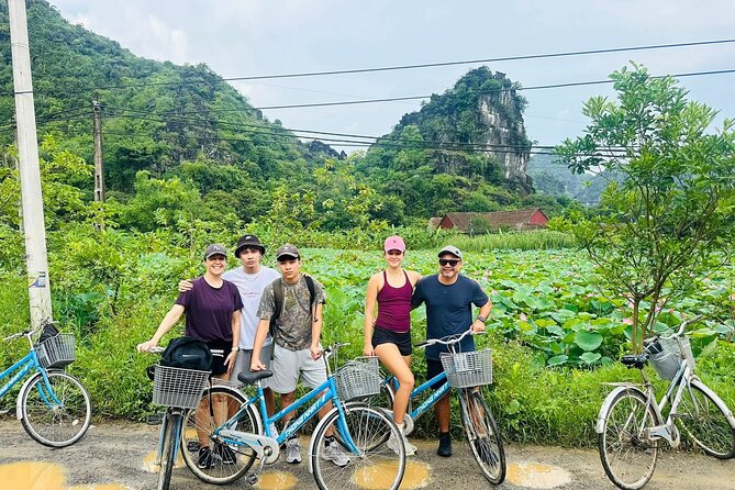 Ninh Binh Tour from Hanoi for 6-9 Pax/tour by DCar Limousine - Trang An’s caves and limestone waterways