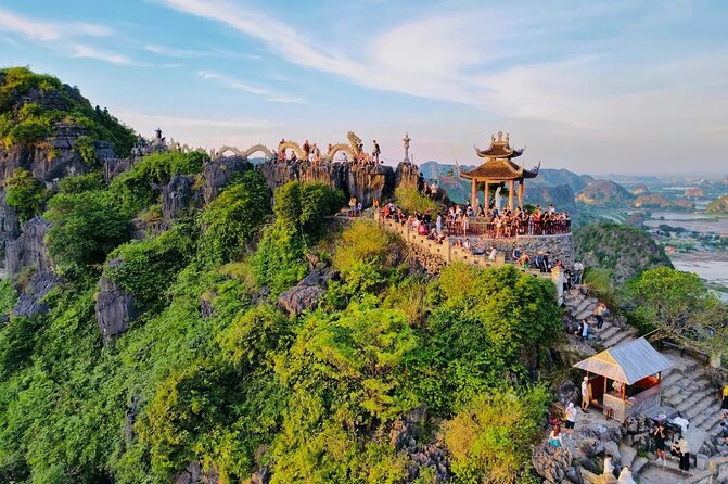 Ninh Binh Tour from Hanoi for 6-9 Pax/tour by DCar Limousine - Pickup and the DCar Limousine ride