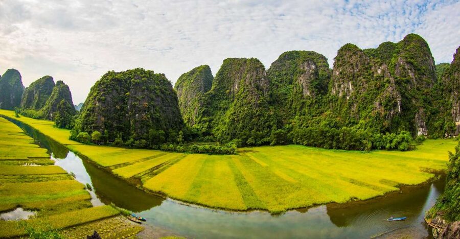 Ninh Binh Tour: Full-Day Hoa Lu and Tam Coc Boat Tour - Hoa Lu, Vietnam’s former capital