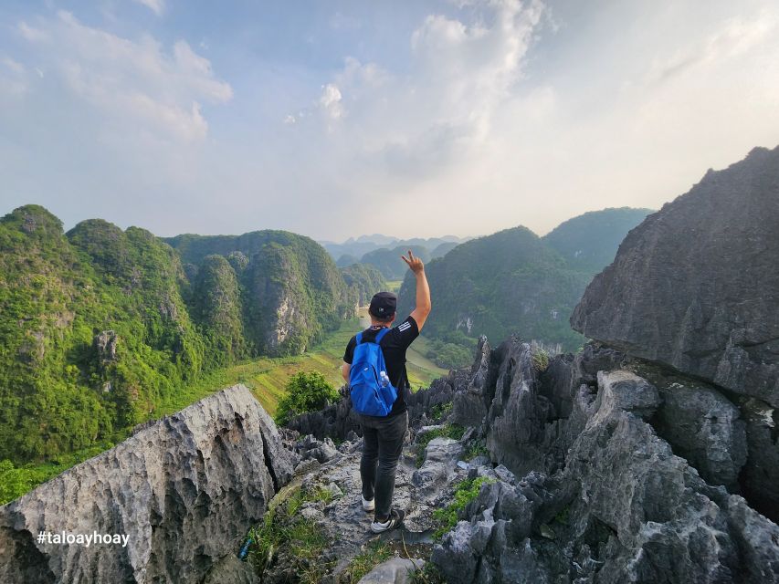 Ninh Binh Tour: Full-Day Hoa Lu and Tam Coc Boat Tour - The village bike ride and what to expect