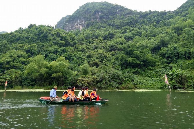 Ninh Binh Tour Hoa Lu Tam Coc Full Day: Biking,Boating,Tickets,Lunch, Limousine - Vietnamese lunch near Tam Coc