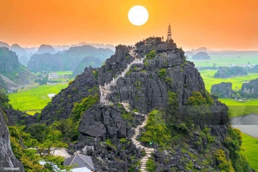 Ninh Binh: Trang An Boat Ride, Hoa Lu & Mua Cave Sunset - 9:00 AM pickup through the countryside