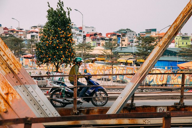Off the Beaten Track in Hanoi: Private City Tour - Stop 3: Chùa Tăng Phúc and a temple among homes