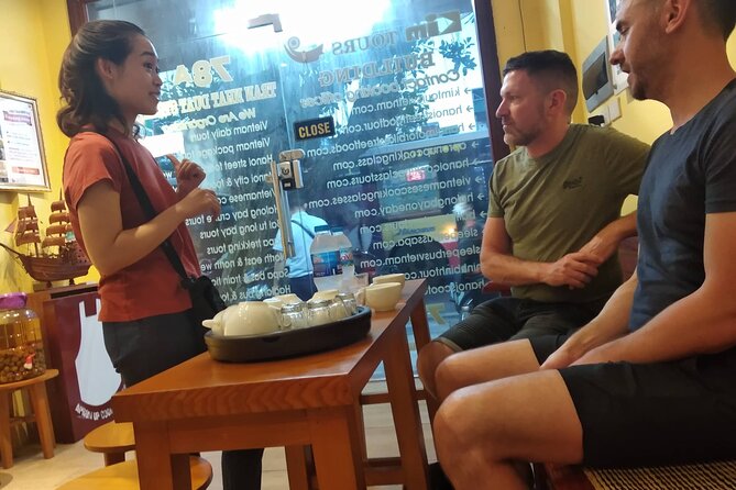 Old Quarter Hanoi Street Foods and Heritage Road Tour by Walking - Phung Hung Mural Street and a pause for pictures