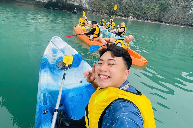One Day Deluxe Boat Trip in Ha Long Bay - Boarding the deluxe cruise at noon