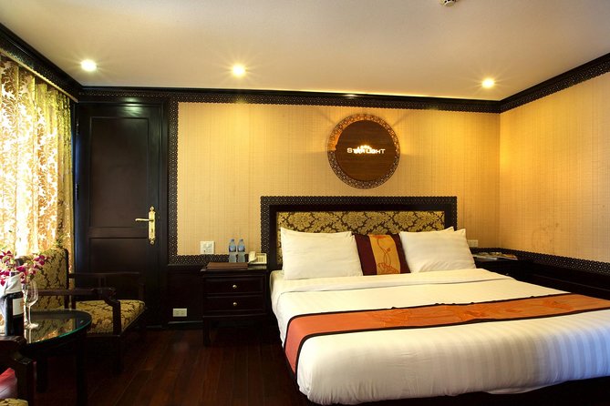 Overnight Halong Bay Cruise on the Starlight - Luon Cave by bamboo boat or kayak