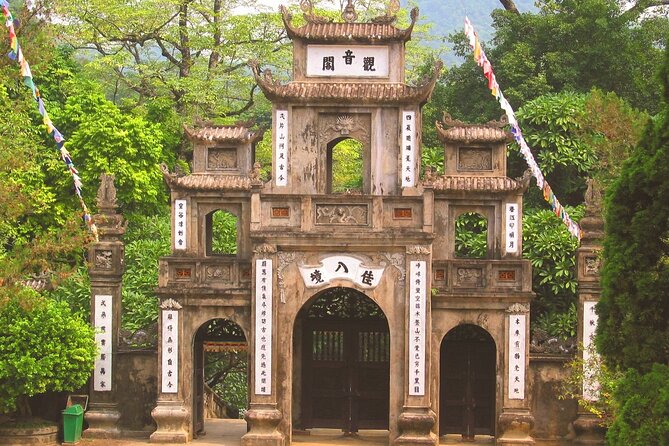 Perfume Pagoda Day Tour from Hanoi - Entering Huong Tich Grotto
