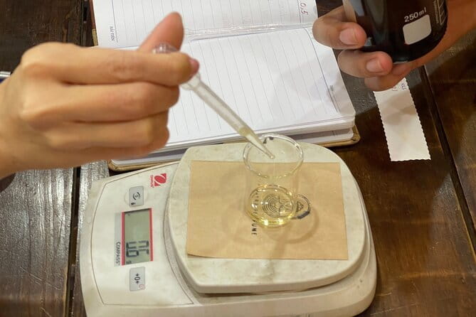 Perfume Workshop in Hanoi - Crafting Your Perfect Scent - Mixing Your Signature Perfume