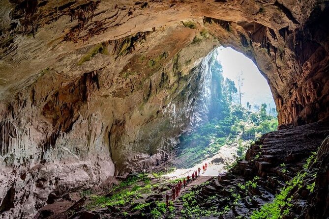 Phong Nha Cave & Paradise Cave Day Tour with All Inclusive - Lunch in Phong Nha village