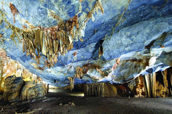 Phong Nha Cave - Paradise Cave Small Group Tour: All Inclusive - Lunch in Phong Nha village