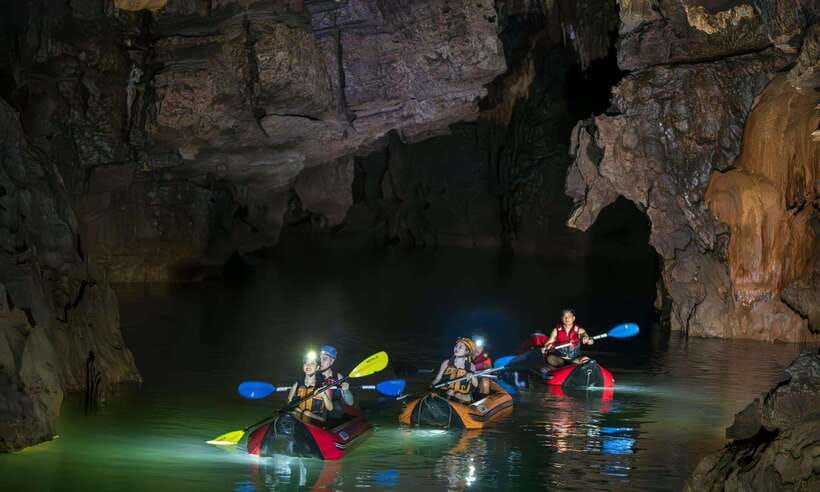 Phong Nha: Phong Nha Cave Expedition 4.5 km by Kayak - Leaving the kayak for the 1.5-kilometer hike