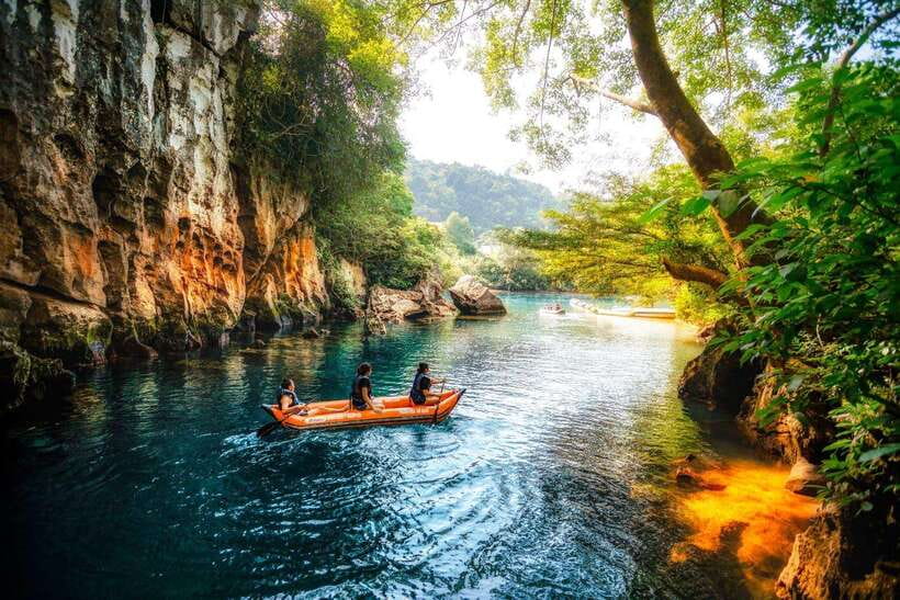 Phong Nha: Zipline Dark Cave & Paradise Cave Exploration - Lunch in Phong Nha: a useful pause at midday
