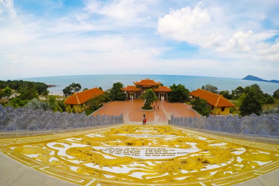 Phu Quoc Land 1: Southern Tour & Sao Beach - Ho Quoc Pagoda and a change of pace