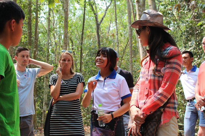 Premium Cu Chi Tunnels Tour with Local Expert by SpeedBoat - A seven-course lunch by the river
