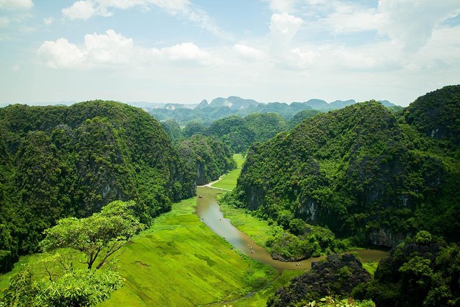 Premium Hoa lu - Trang An - Mua Cave with Buffet Lunch from Hanoi - Mua Cave and the climb up Ngoa Long Mountain