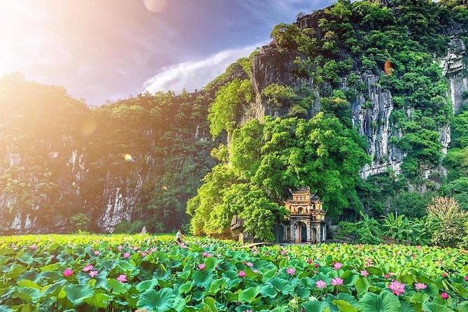 Premium Hoa lu - Trang An - Mua Cave with Buffet Lunch from Hanoi - Trang An by boat, the heart of the day