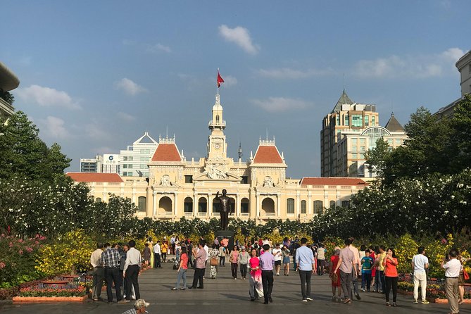 Private Arrival Transfer: Tan Son Nhat Airport to Ho Chi Minh City Hotels - Why private transport can be worth $15