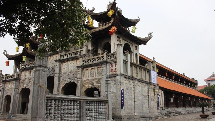Private Car/Bus Renting Hanoi - Ninh Binh - Halong - Sapa... - Hang Mua and the 500-step test