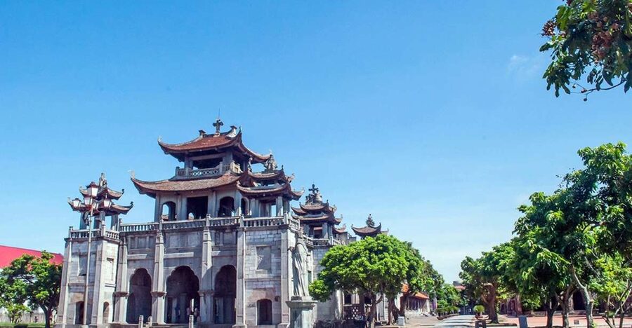 Private Car/Bus Renting Hanoi - Ninh Binh - Halong - Sapa... - Van Long’s reeds and natural water caves