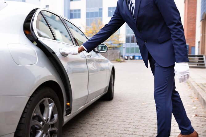 Private Departure Transfer: Ho Chi Minh City Hotels to Tan Son Nhat Airport - Key points for your final morning in Saigon