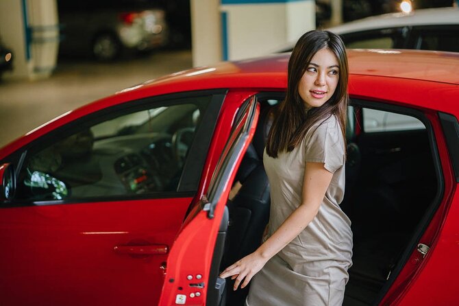 Private Departure Transfer: Ho Chi Minh City Hotels to Tan Son Nhat Airport - The ride through Ho Chi Minh City