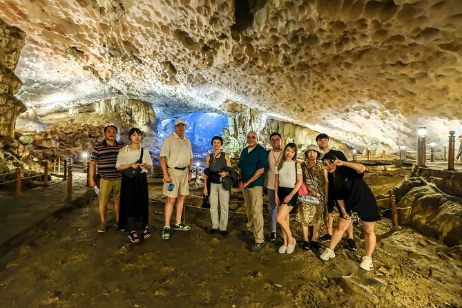Private Ha Long bay day trip(From Hanoi city or Halong harbour) - Ba Hang and the choice between kayak and sampan