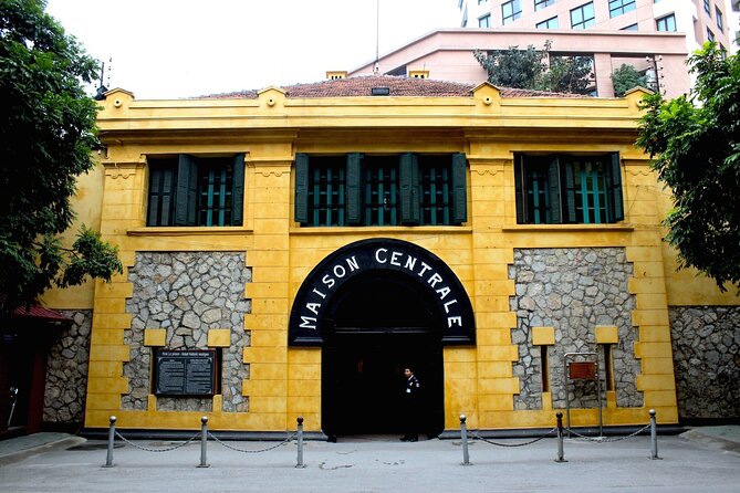 Private Hanoi City Half-Day Tour with Train Street Visiting - Ho Chi Minh Mausoleum: start with Vietnam’s national story