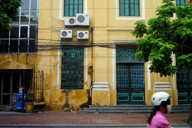 Private Hanoi Half-Day Tour: Train Street and Must Visit Places - Long Bien Bridge and a view of Hanoi’s past
