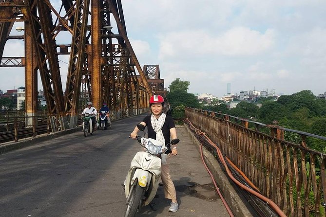 Private Hanoi Motorbike Sightseeing and Food Tour - Hoan Kiem Lake and Hanoi’s French quarter
