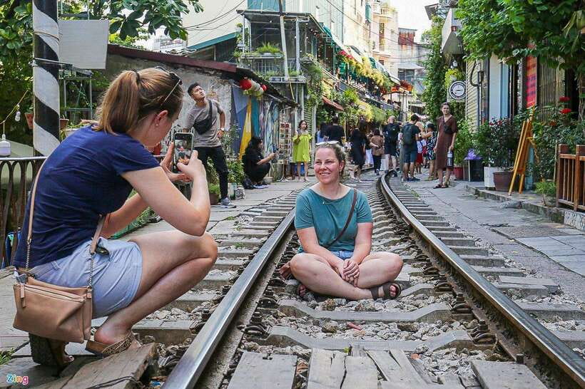 Private Hanoi Walking Tour with visit Train Street - Is $28 a good value?